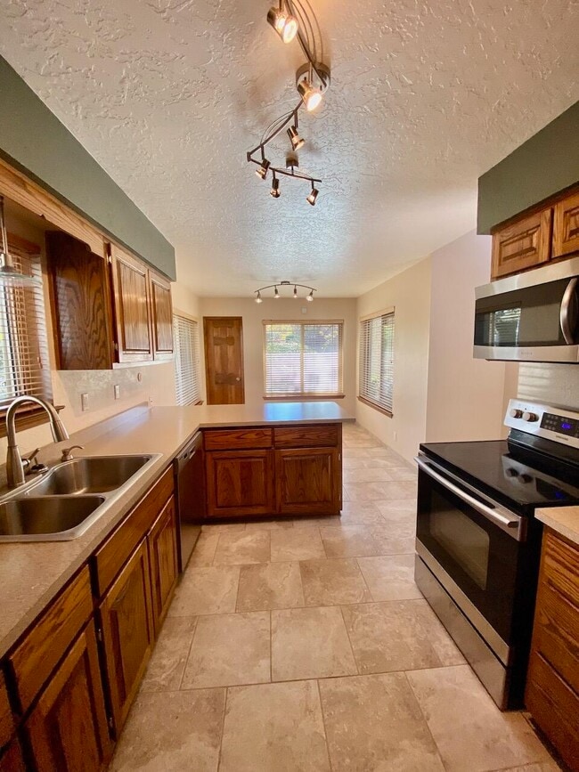 Photo - 9747 Village Green Dr NE