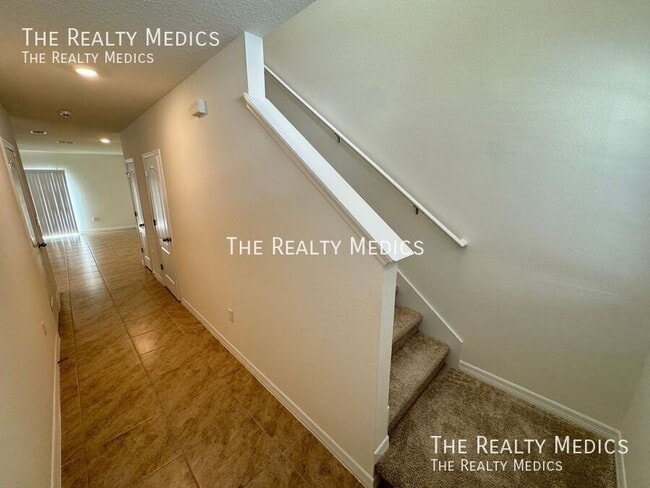 Photo - 2331 Gifford Dr