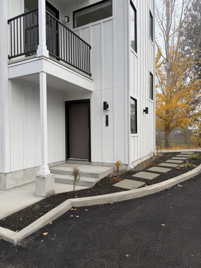 Photo - 4614 N Iota Ln