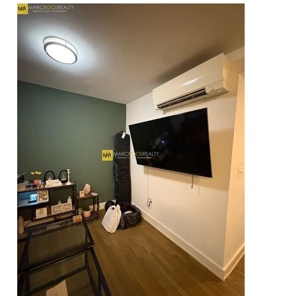 Photo - 5 N Margin St Unit 7-2