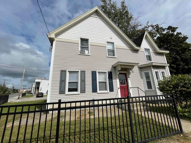 27 Ferry St Unit 1W