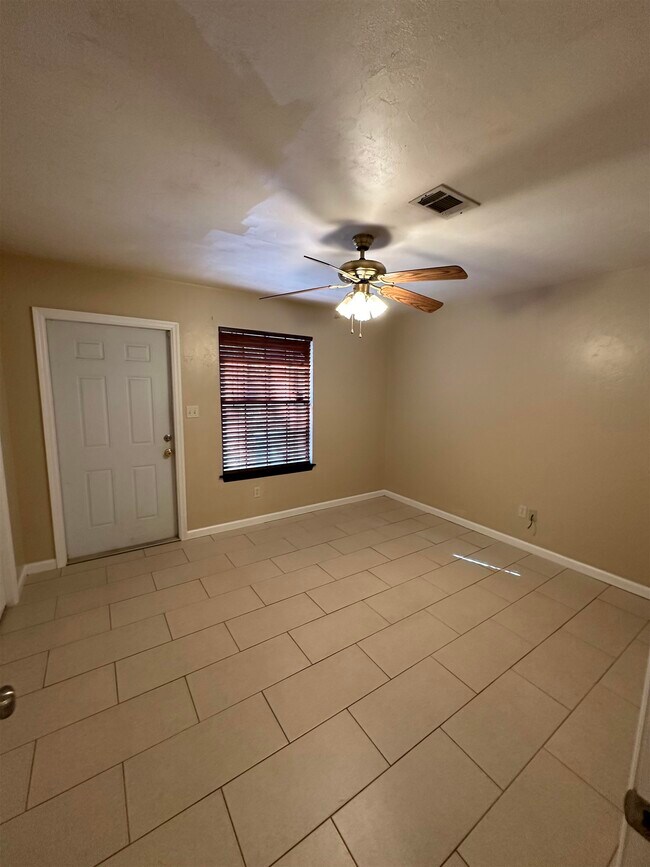 Photo - 1071 Ocala Rd