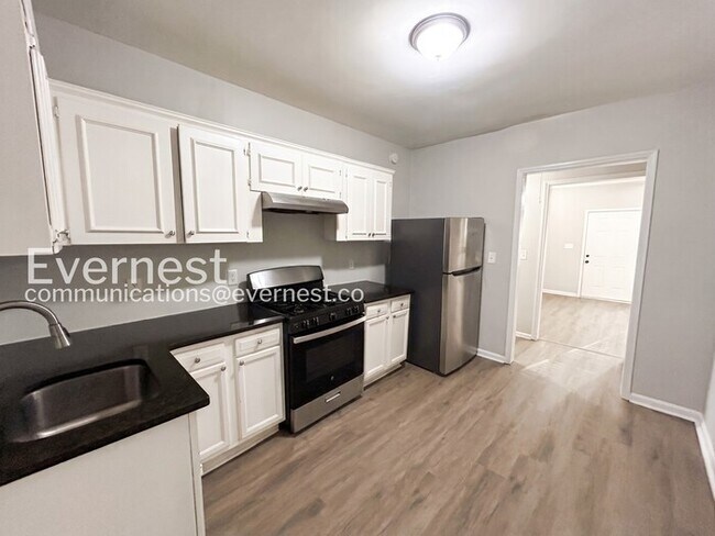 Photo - 1875 Conrad Ave SE