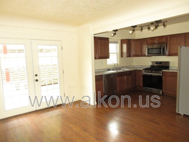 Photo - 1429 Brookline Blvd