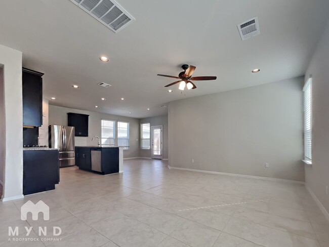 Photo - 160 Heather Glen Way