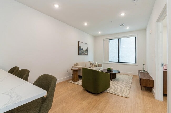 Building Photo - 30.3 Vroom St Unit 304 Rental
