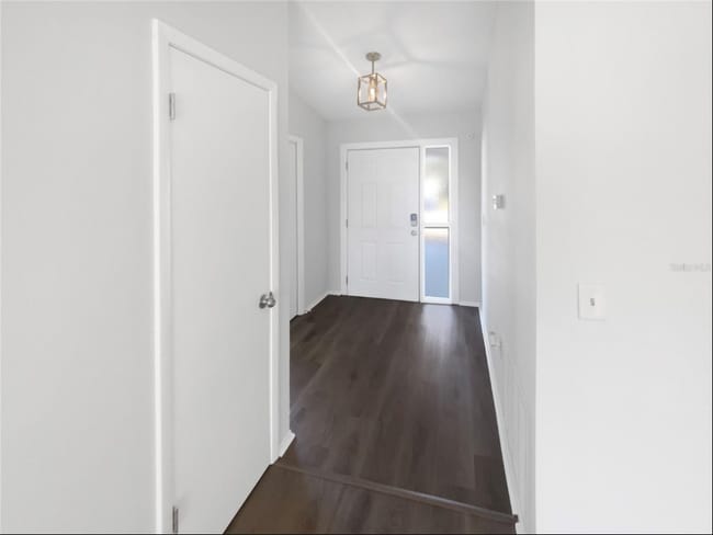 Photo - 7846 Cayuga Dr