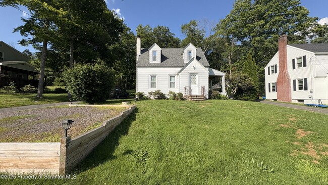 Photo - 996 PA-307 House