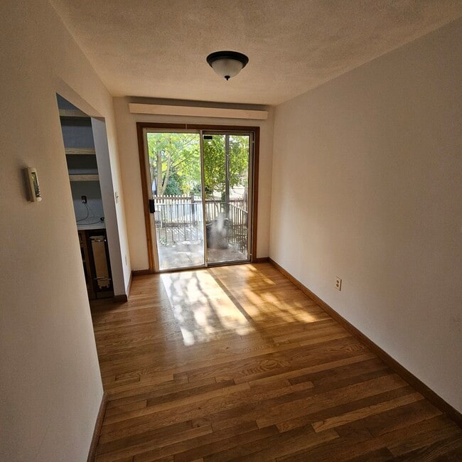 Photo - 54 Vineland St Unit 1