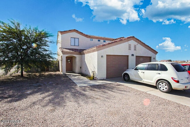 11001 W Carousel Dr B  