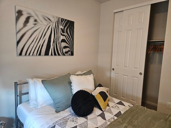 Photo - 6135 Easton Cir