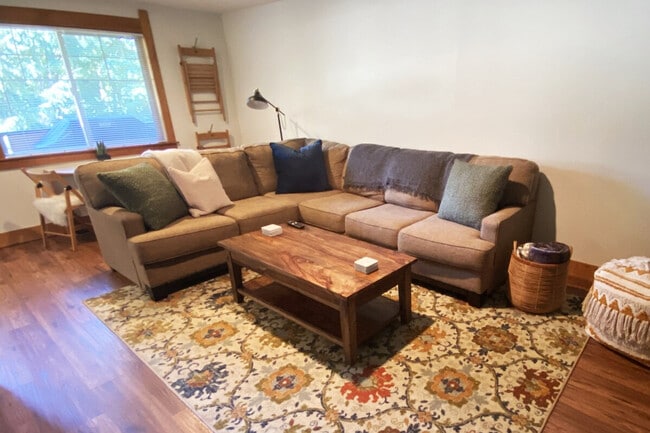 Photo - 2122 N Oakes St Unit ID1051268P