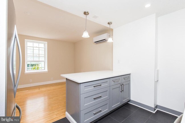 Photo - 44-46 S 3rd St Unit 4R