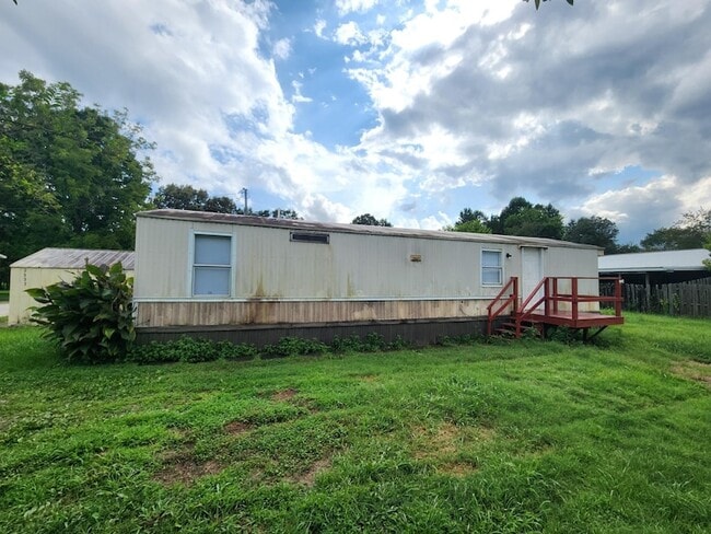 Building Photo - 2533 Murfreesboro Hwy