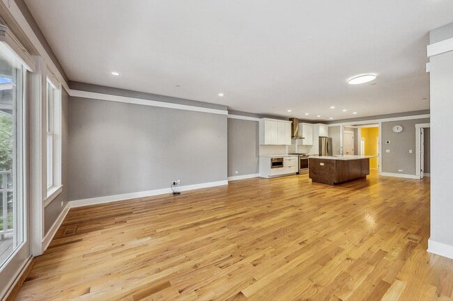 Photo - 8101 Floral Ave