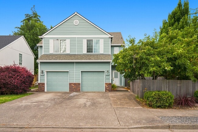 Building Photo - 1499 NE Birkshire Ct