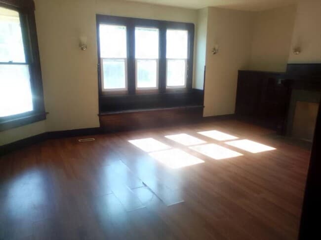 Building Photo - 812-814 S. 30th St. Unit 814-Lower