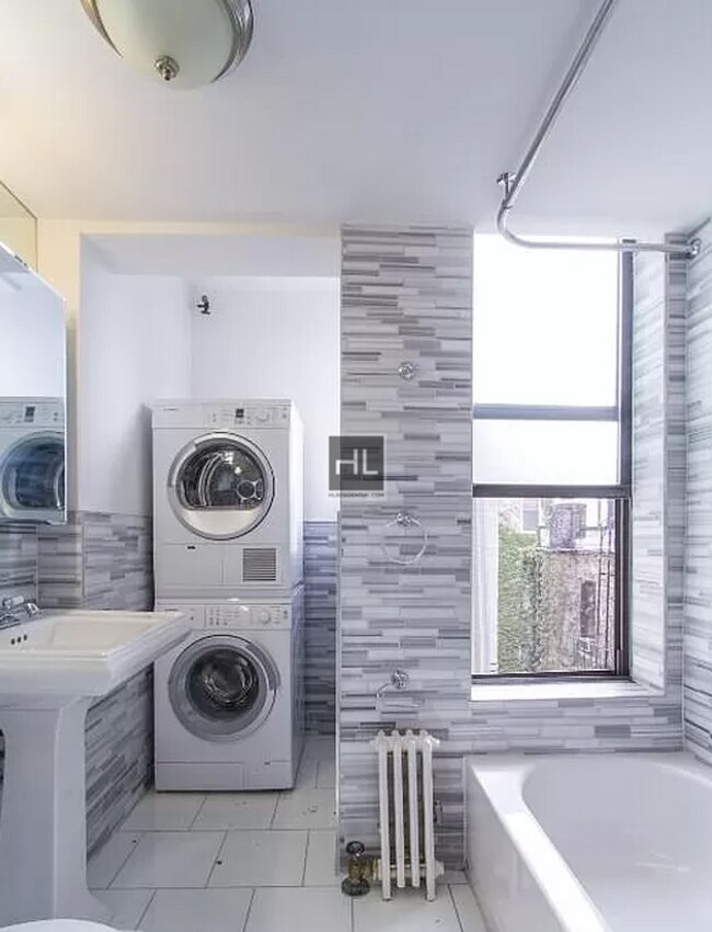 Photo - Mott Street Unidad 23