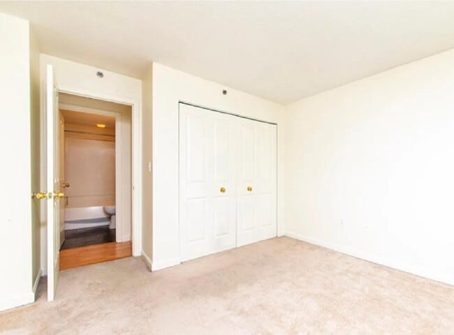 Photo - 8-12 Museum Way - 8-12 Museum Way