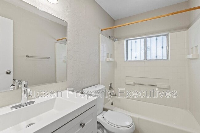 Photo - 3317 N Howard Blvd