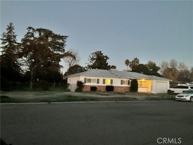 Building Photo - 1280 Hoag St