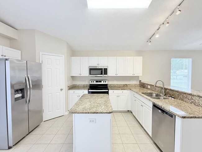Photo - 4530 Chantilly Way