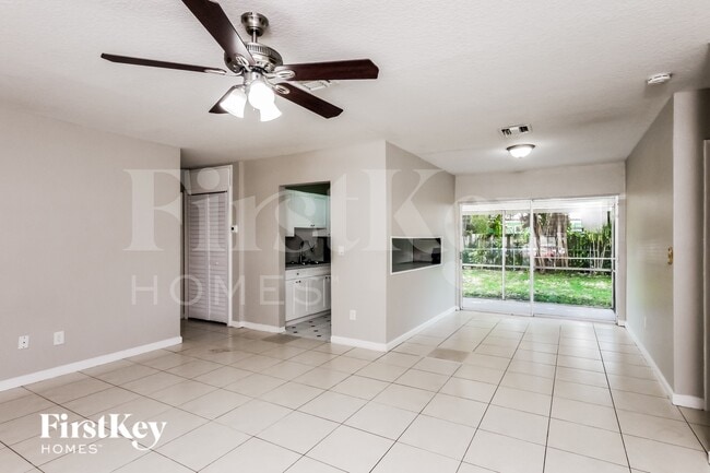 3430 N 72nd Terrace