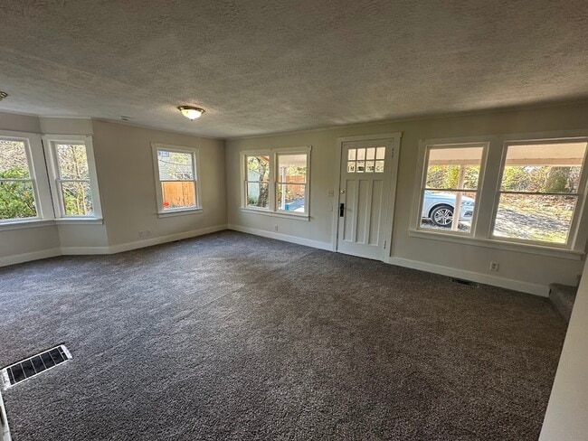 Photo - 11625 NW Thompson Rd