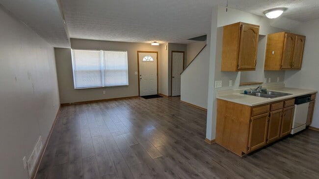 Photo - MN Cedar Village (861) Unit Apt C