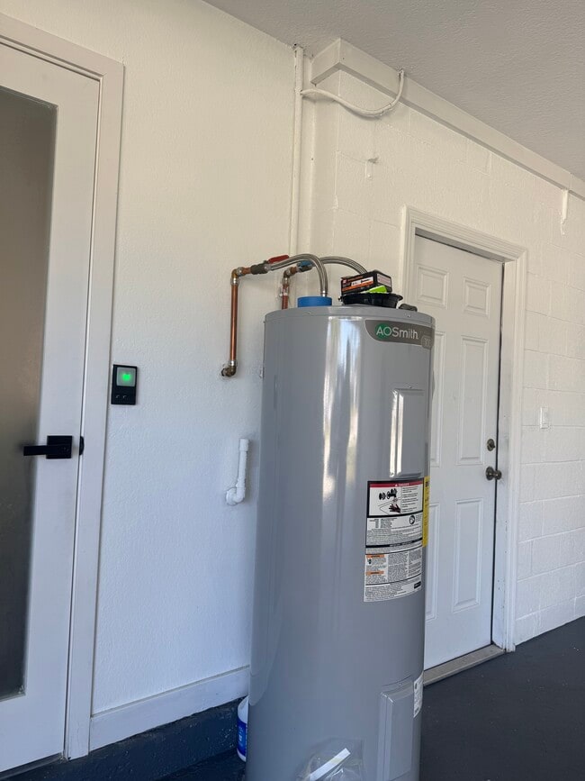 Photo - 14903 Southfork Dr