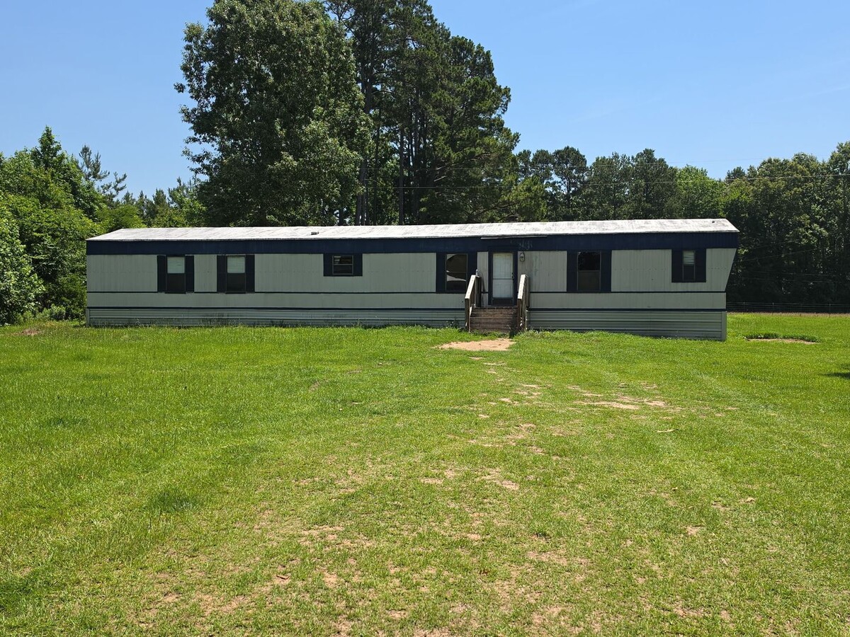 3 bedroom 2 bath in Woden ISD!! - 3 bedroom 2 bath in Woden ISD!!