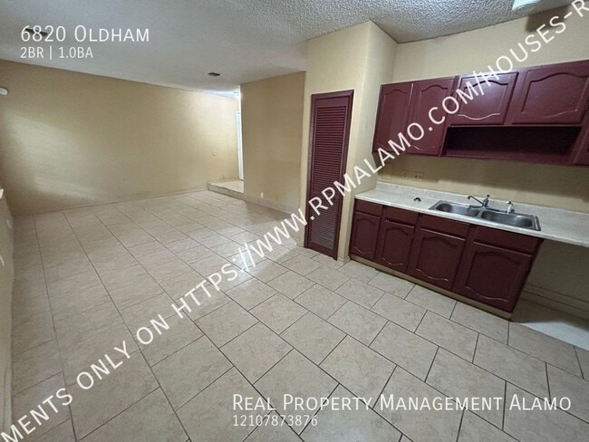 Photo - 6820 Oldham-