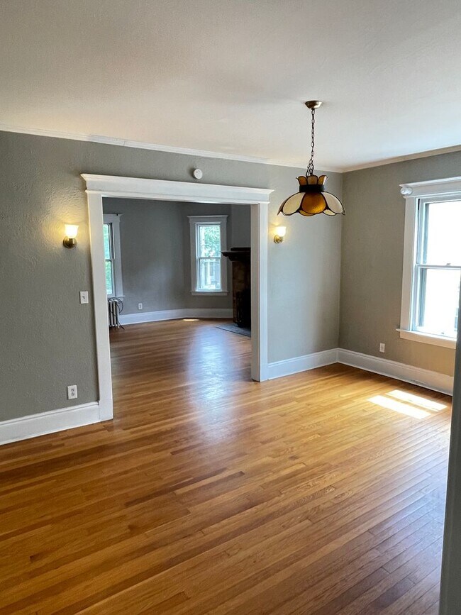 Photo - 135/137 Whitney Unit FL 2