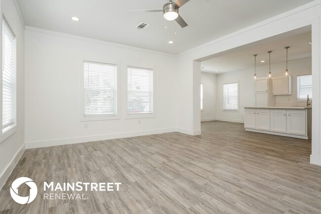 Photo - 3830 Holmes St