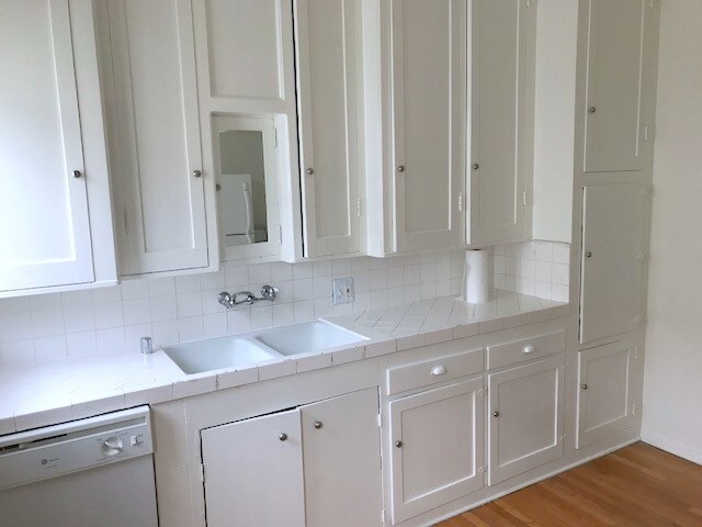 Photo - 210 S Doheny Dr