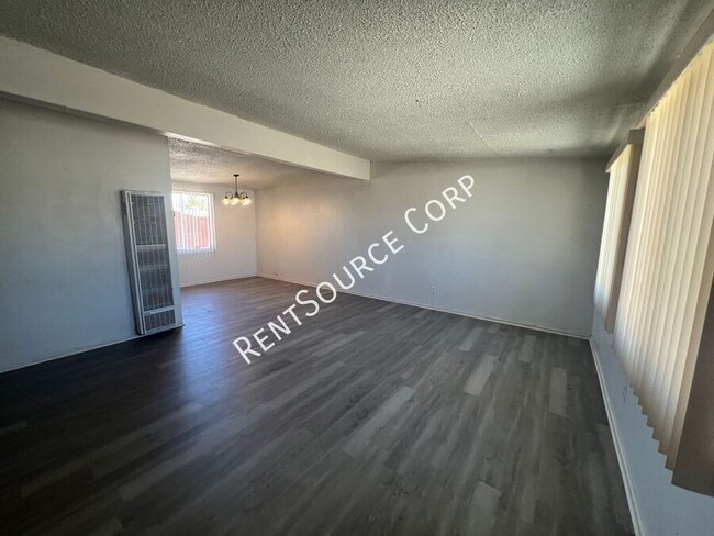 Photo - 1379 Riverside Dr