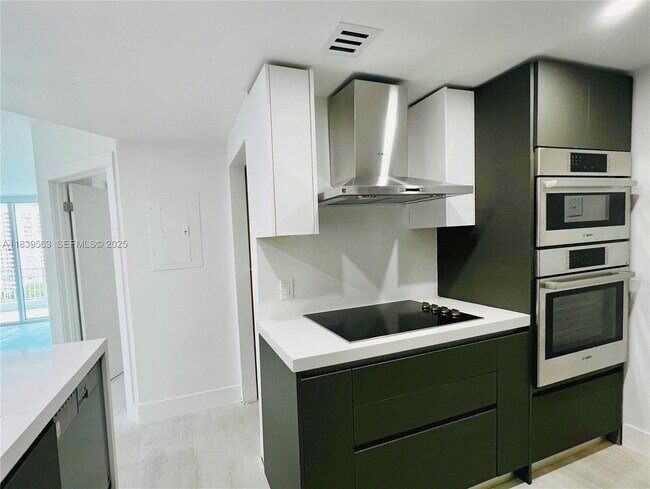 Photo - 701 Brickell Key Blvd Unit 1111