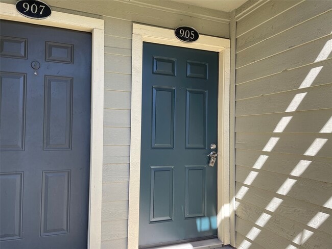 Building Photo - 18800 Egret Bay Blvd Unit 905