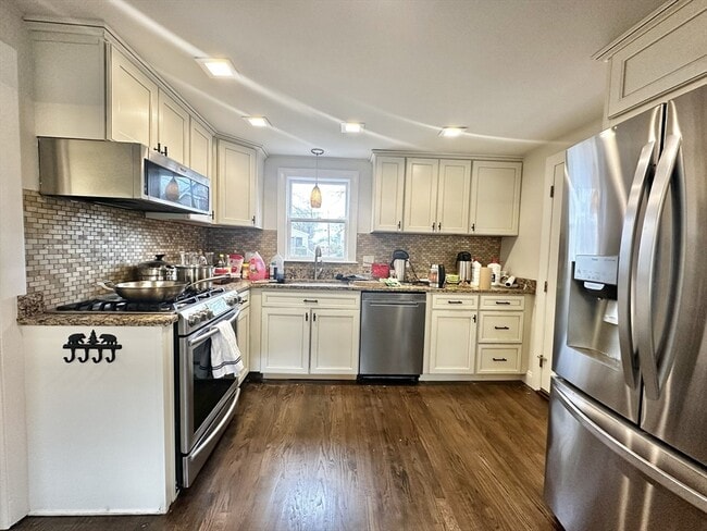 Photo - 25 Warren Ave