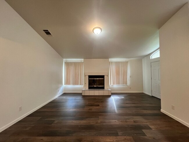 Photo - 92 Rosewood Cir