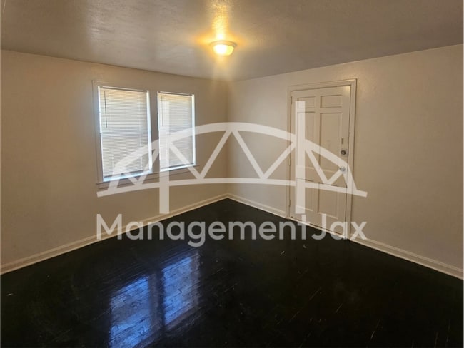 Photo - 1025 Powhattan St