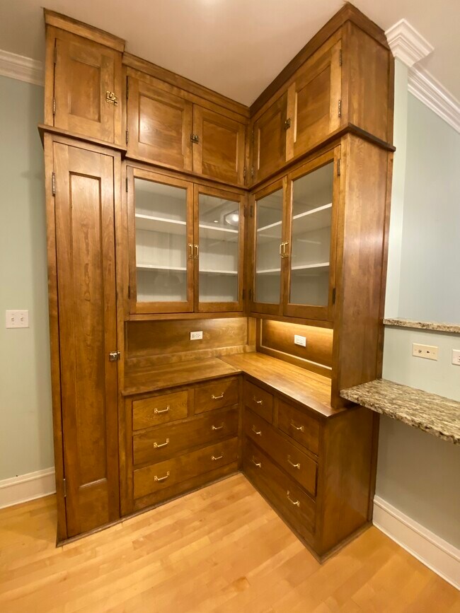 Photo - 612-626 Sheridan Rd