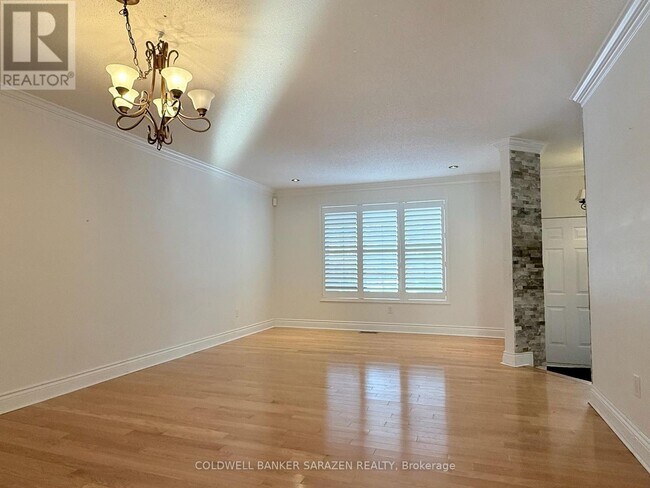 Photo - 20 Whithorn Ave