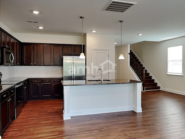 Photo - 6114 Rosemore Ln