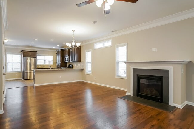 Photo - 1653 Main Divide Dr