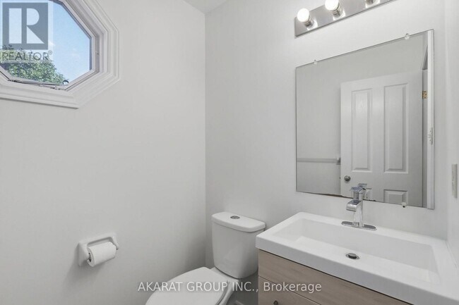 Photo - 70 Sunnyside Dr
