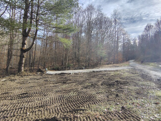 Photo - 362 Ester Spur Rd