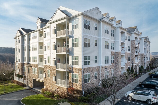 Photo - The Grande At Riverdale