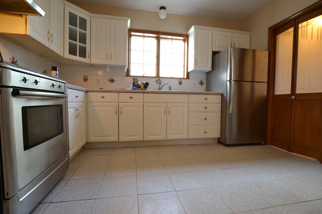 Photo - 19 Shannon St Apartments Unit 2