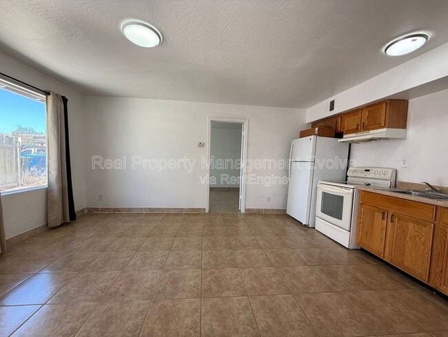 Photo - 3223 W Madison St Unidad 3